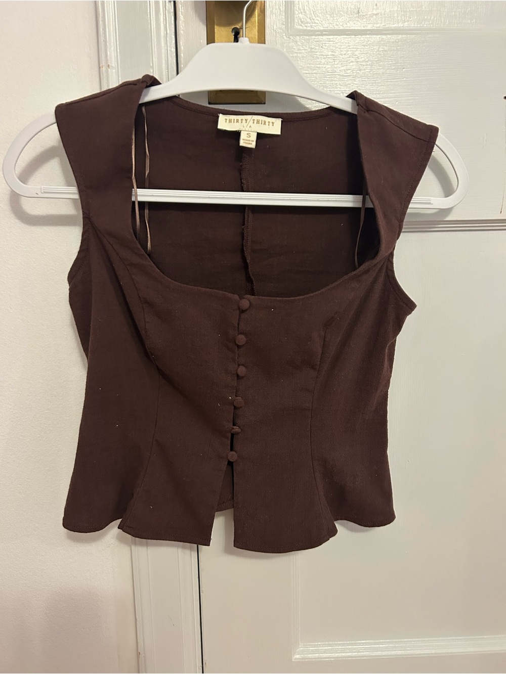 Thrift/Thrift Brown Button-Front Sleeveless Women's Top